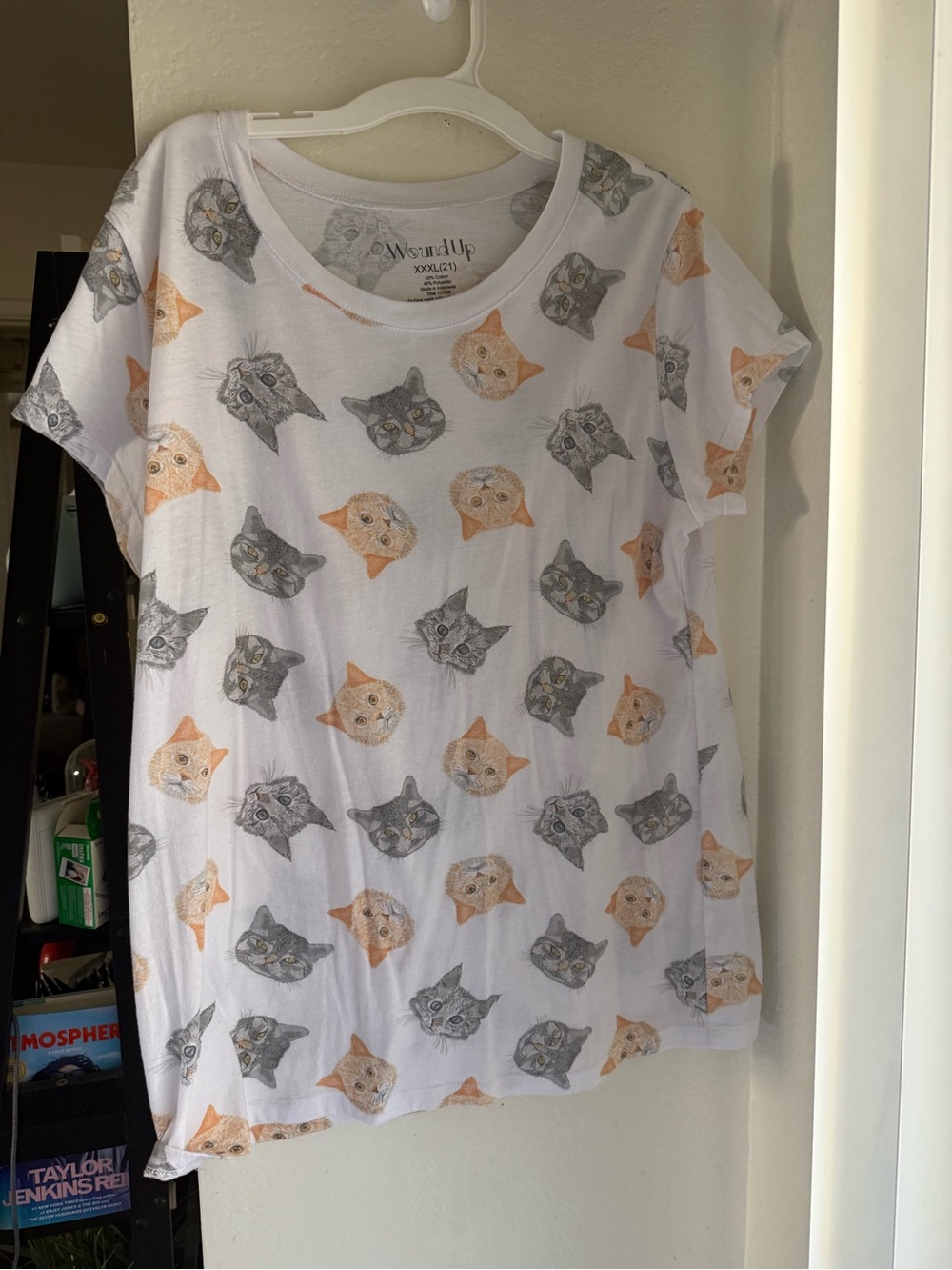 Adorable Cat Tee 🤍😻